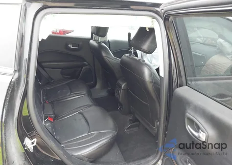 2018 Jeep Compass Limited 4X4 z USA, uszkodzony, nr VIN 3C4NJDCB0JT360624